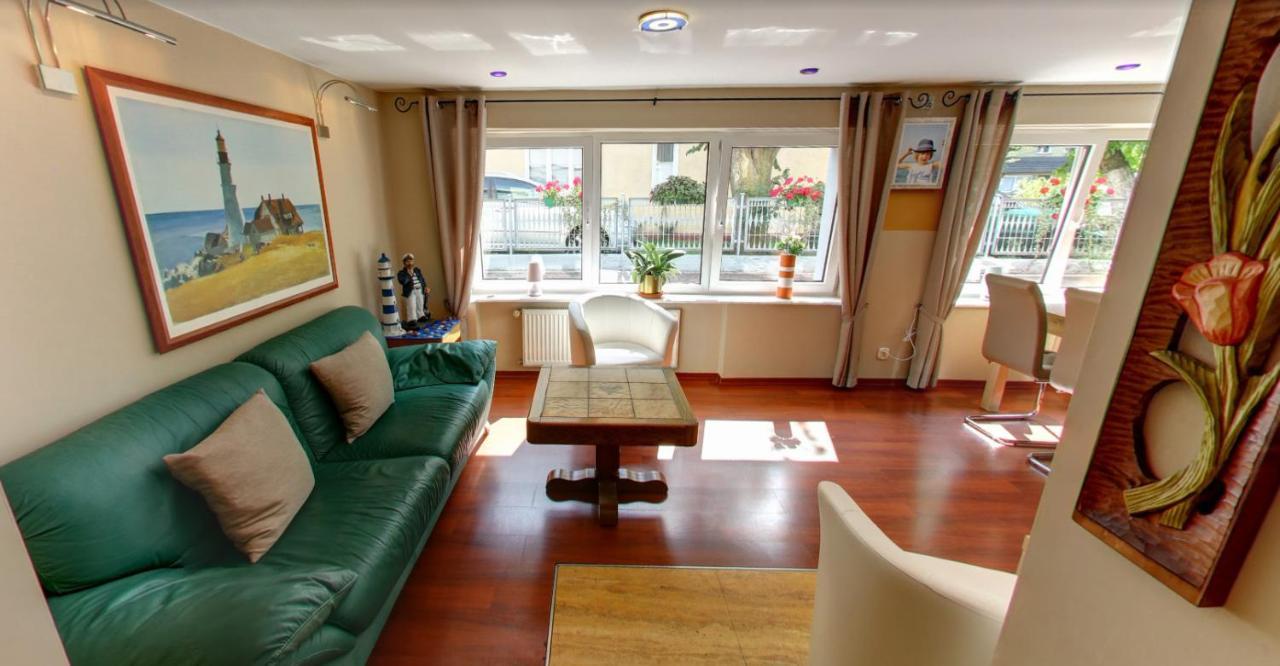 Fonica Bed & Breakfast Leba Ngoại thất bức ảnh