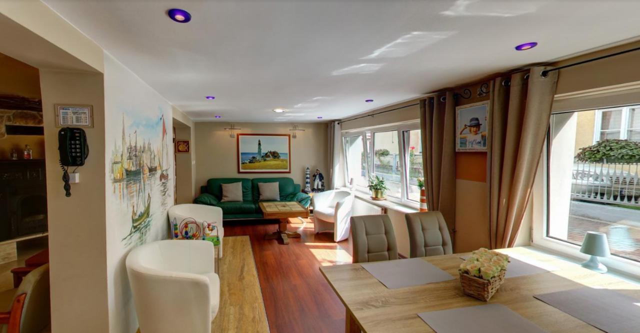 Fonica Bed & Breakfast Leba Ngoại thất bức ảnh